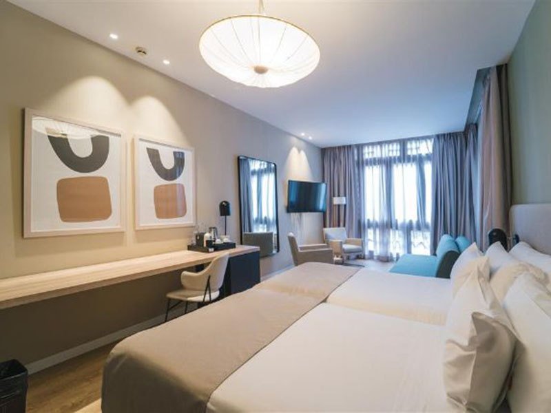 Cuadros y enmarcación a medida en Barceló Oviedo Cervantes